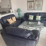 Spaciously Cosy Apartment 5B Close To Beach